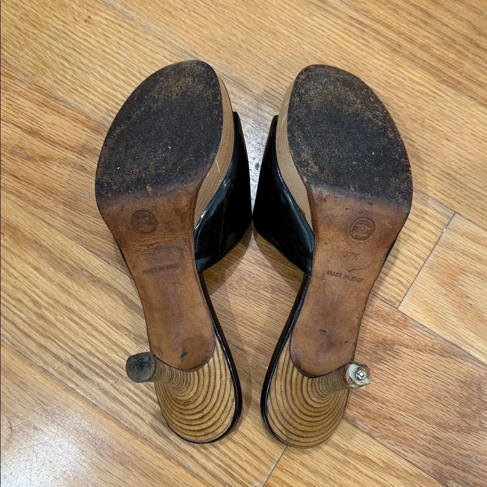 Chanel Black Patent Leather CC Heels - Picture 5 of 5